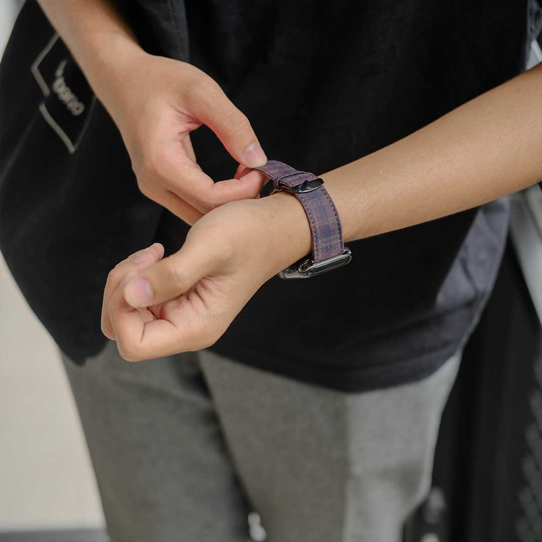 Apple Watch PLUM/NAVY/BROWN GRID CHECK