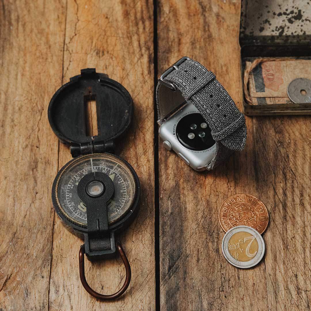 Apple Watch MEDIUM GREY solid weave effect