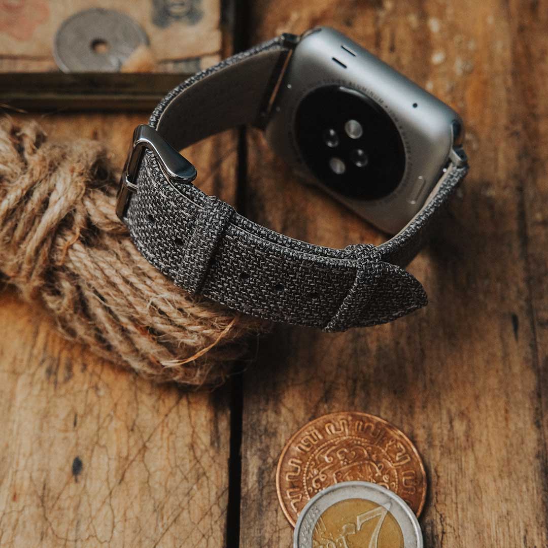 Featured image of the Apple Watch Medium Grey Solid Weave Effect band