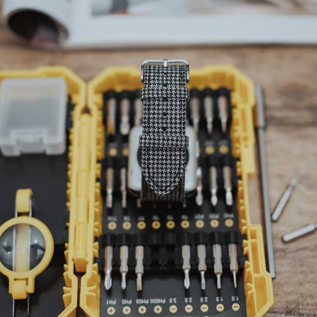Apple Watch BLACK & WHITE houndstooth