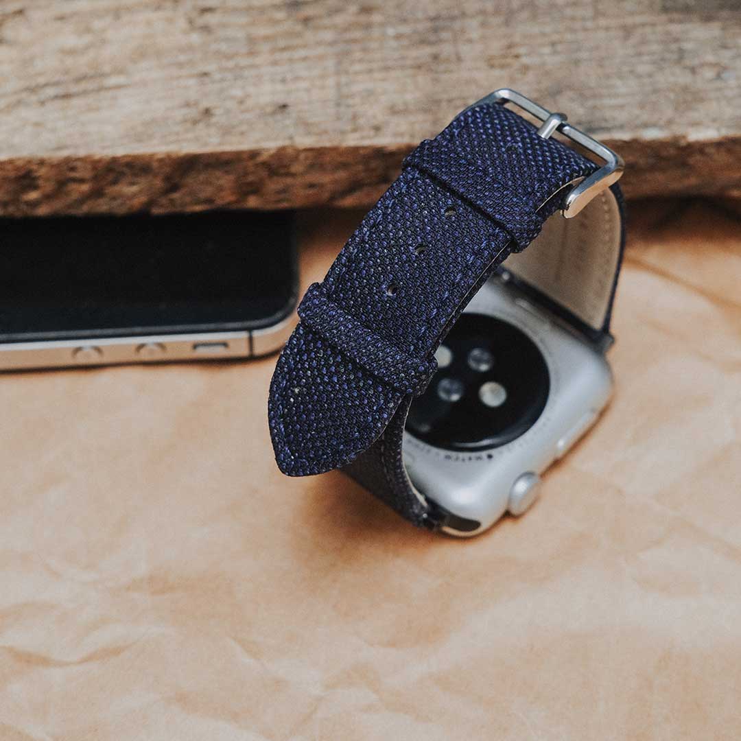 Featured image of the Apple Watch Blue Weave Effect with Green/Light Blue Windowpane band