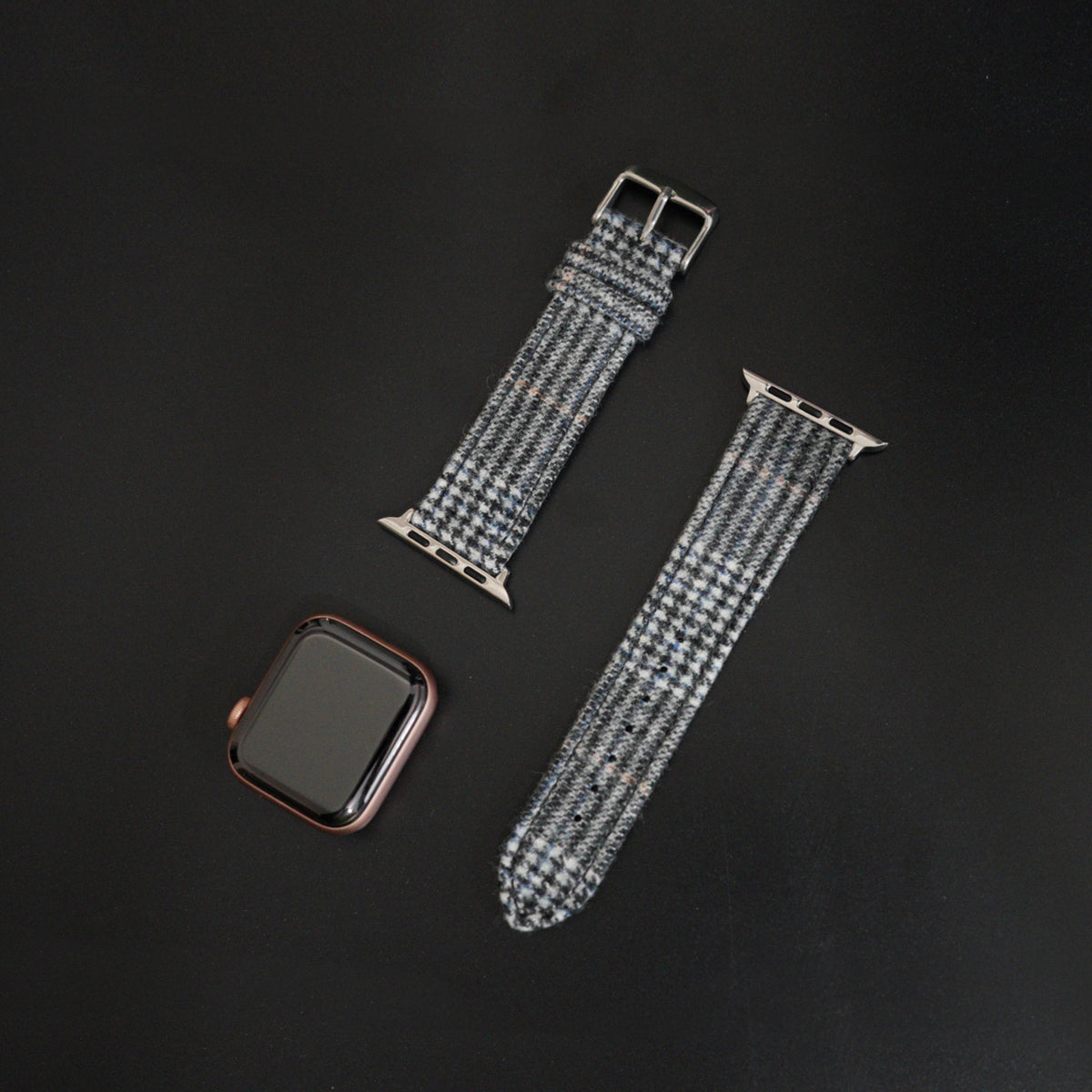 Featured image of the Apple Watch Grey Glencheck band