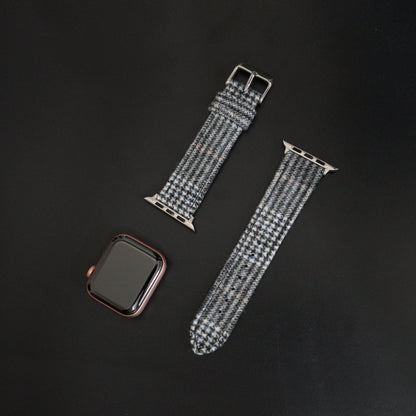 Featured image of the Apple Watch Grey Glencheck band