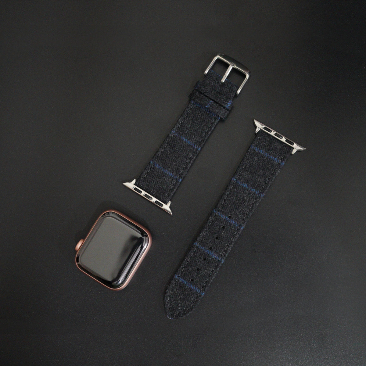 Featured image of the Apple Watch Charcoal with Blue Chalkstripe band