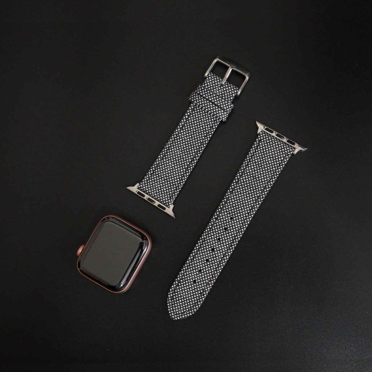 Featured image of the Apple Watch Black & White Birdseye band
