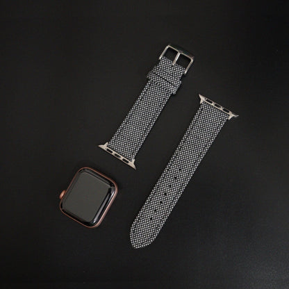 Featured image of the Apple Watch Black & White Birdseye band