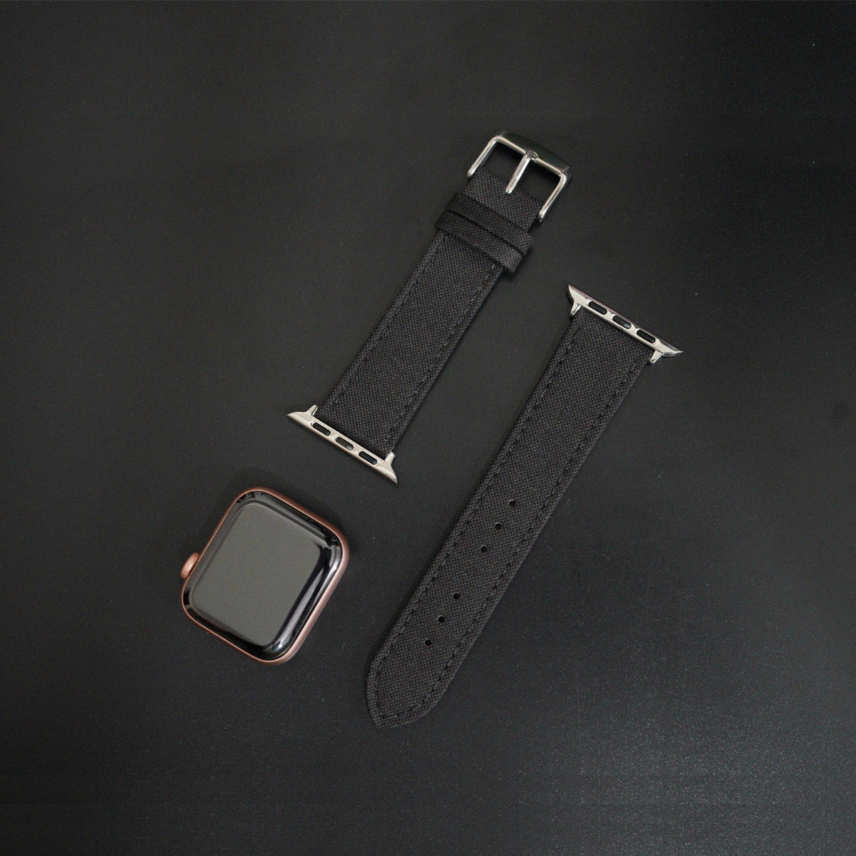 Featured image of the Apple Watch Dark Brown Sharkskin band