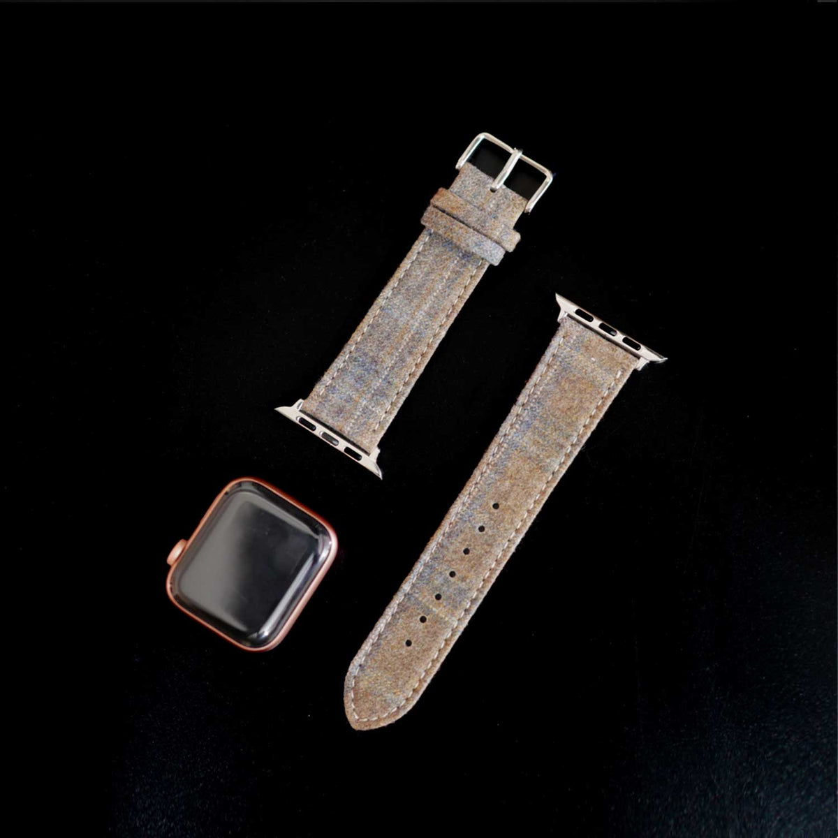 Featured image of the Apple Watch Light Brown with Blue/Tan Check band